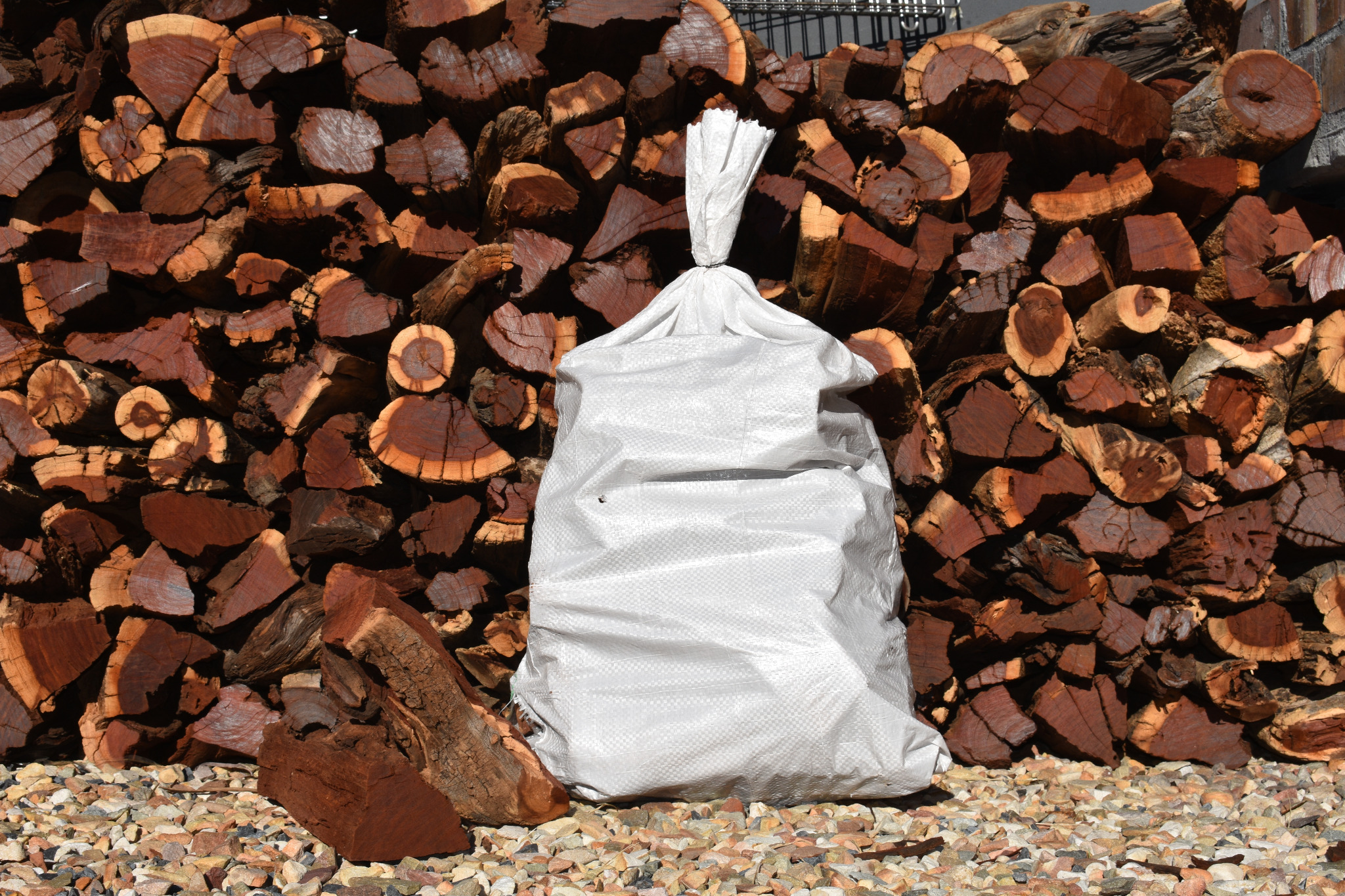 15kg Kameeldoring firewood bag